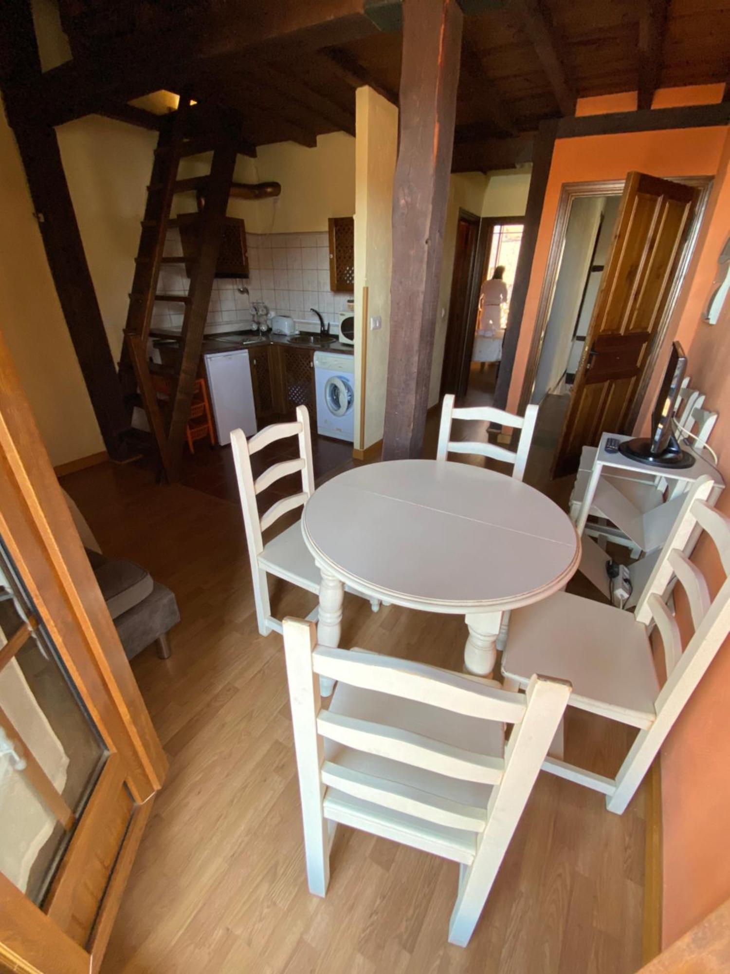 Apartamentos Rurales La Antigua Fonda Канделаріо Екстер'єр фото