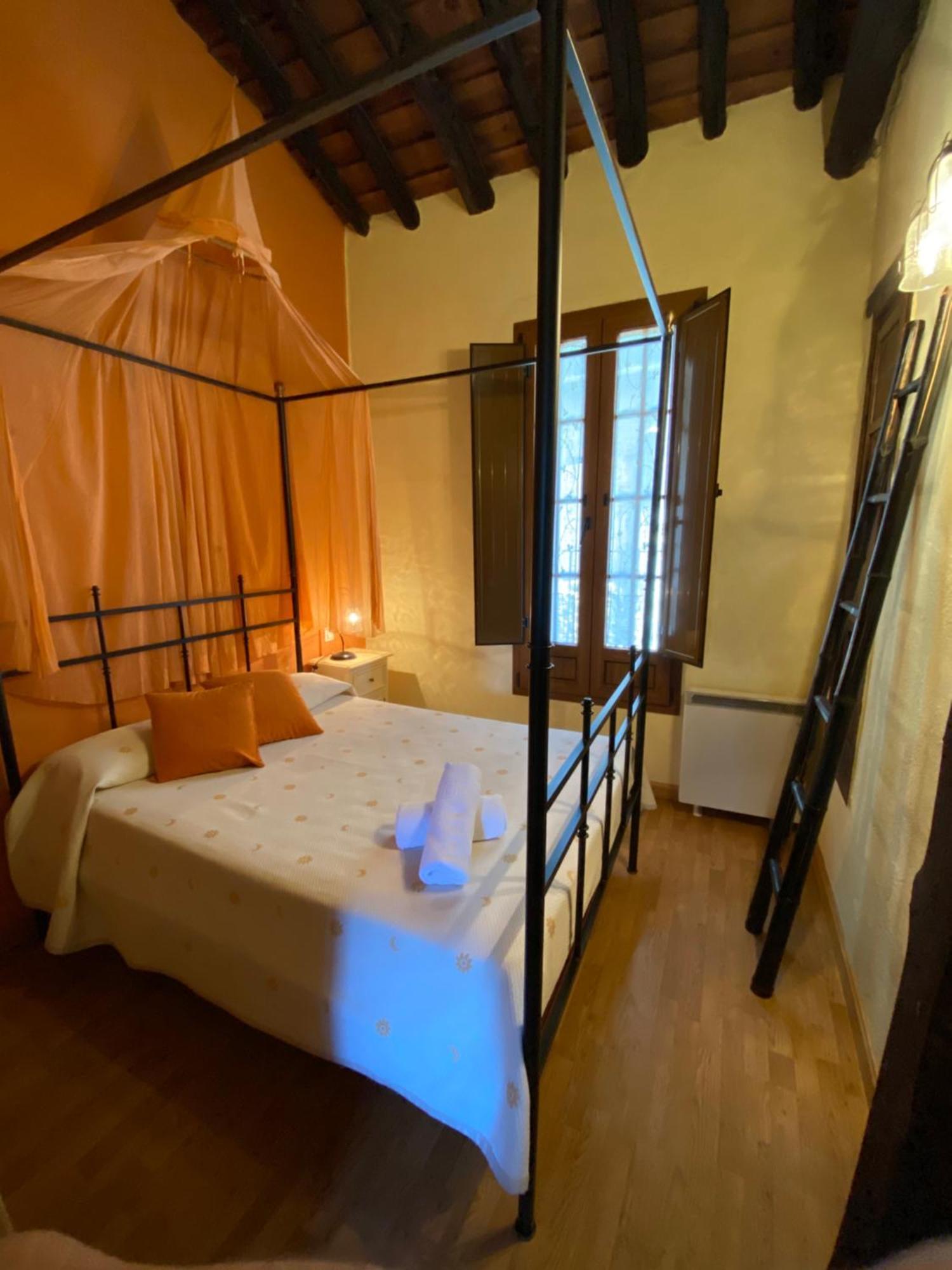 Apartamentos Rurales La Antigua Fonda Канделаріо Екстер'єр фото